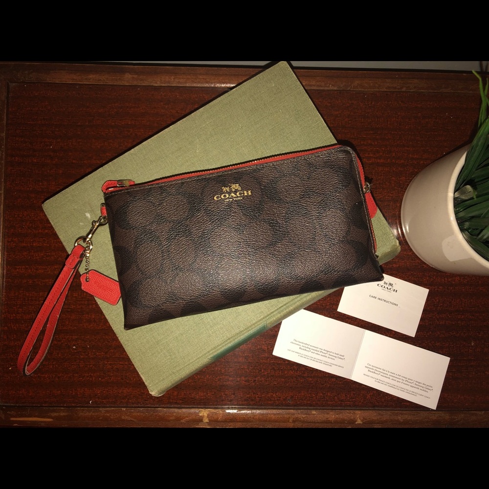 Coach Monogram Dbl Corner Leather Wristlet Wallet